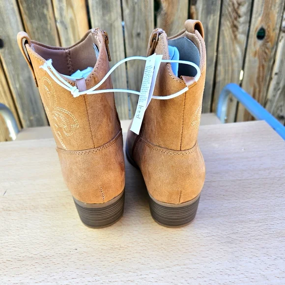 Faux Leather Western Boots Womens Size 8 - Picture 15 of 16